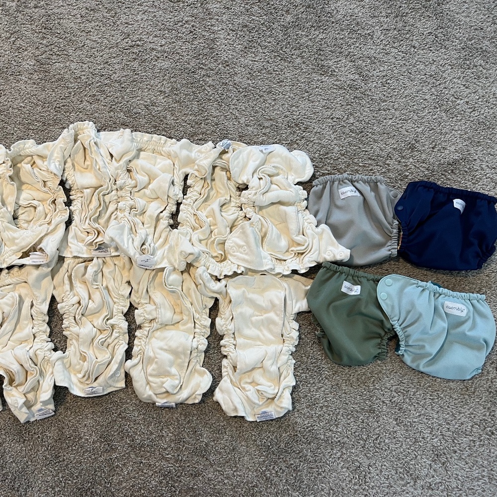 Esembly cloth diaper lot (size 1, newborn, 7-17 lb) like new